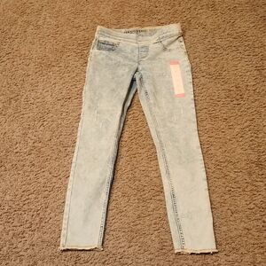 NWT Light colored Justice brand pants. Girls Size 10.